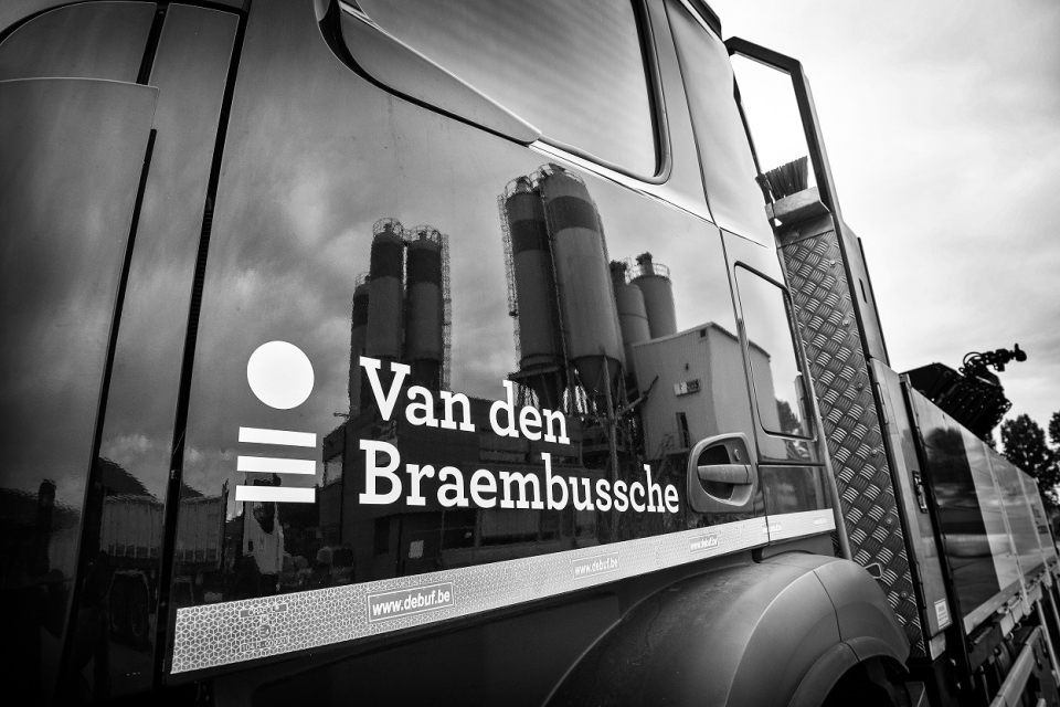 vrachtwagen Van den Braembussche